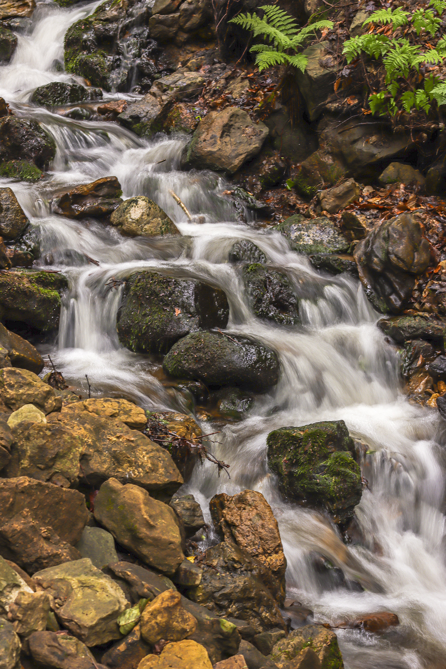 nature-waterfall-rocks-frozen-water-bulb-settings